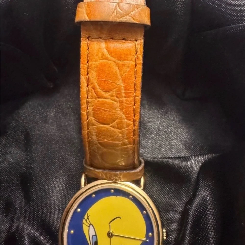 Vintage Tweety Bird Watch with Brown Strap